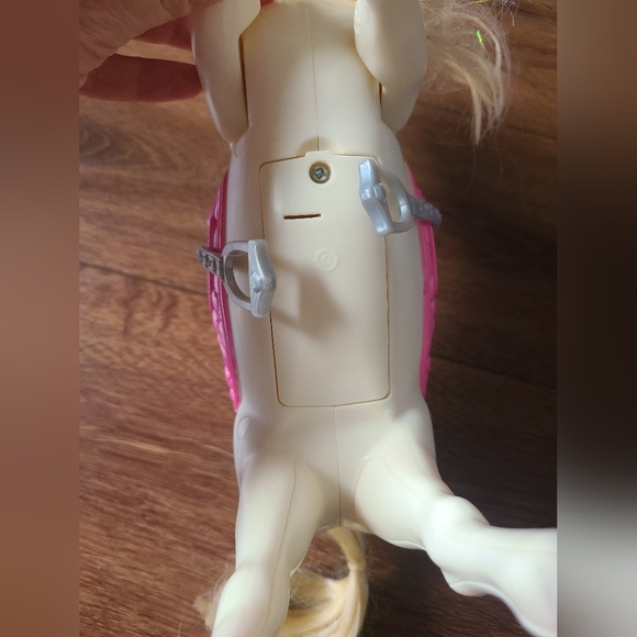 Mattel Barbie Dream Horse Pet 2019 Interactive Movement Lights Sounds - Picture 4 of 6